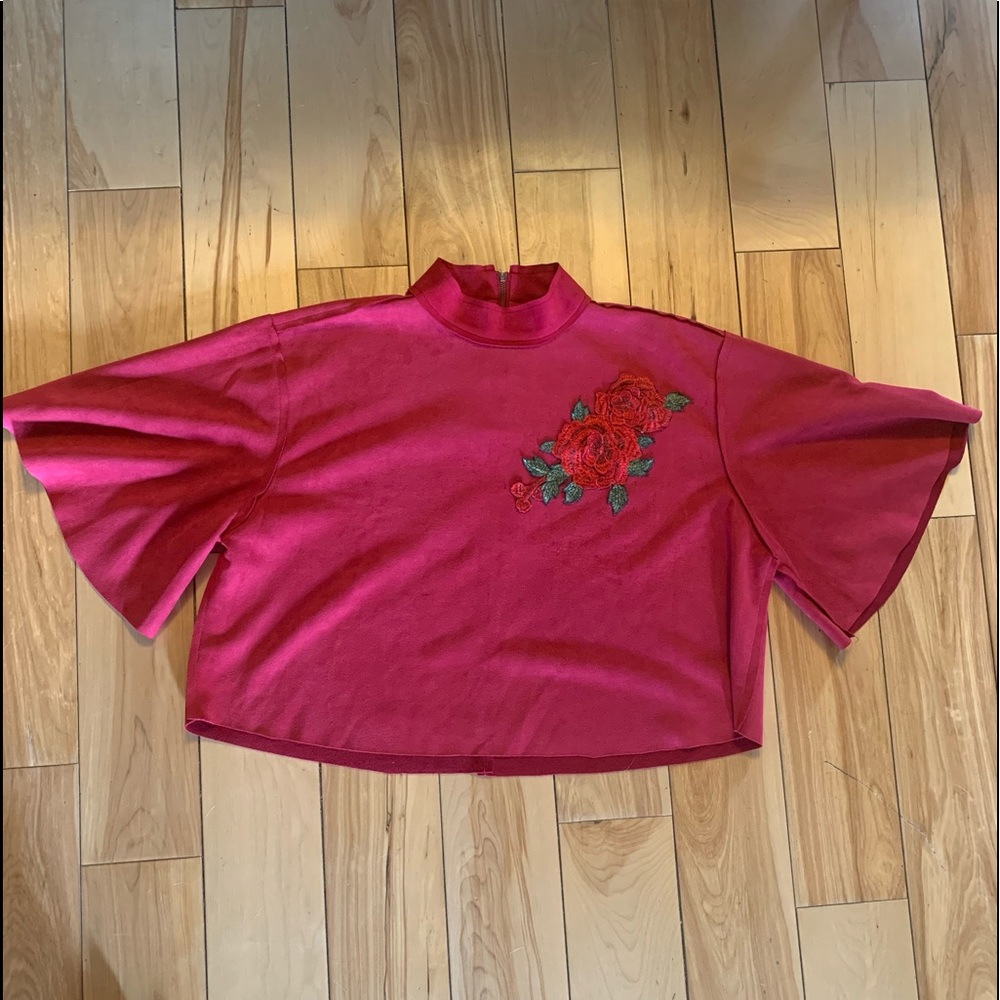 Cropped bell sleeved blouse